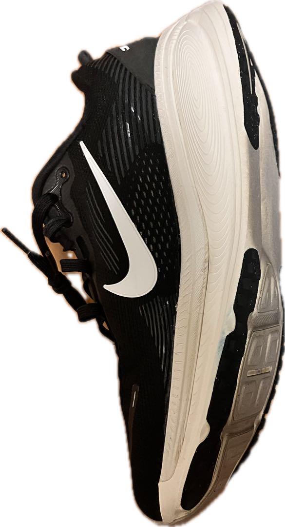 NIKEナイキ ボメロ18 28.0cm