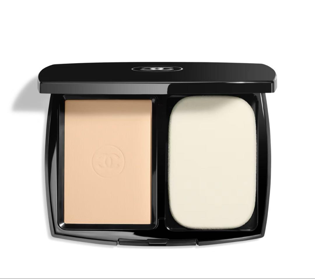 CHANEL ウルトラ ル タン コンパクト　パウダーファンデーション　B20
