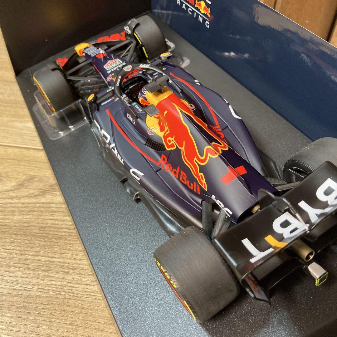 ミニチャンプス1/18OracleRedBullRacingRB18 2022