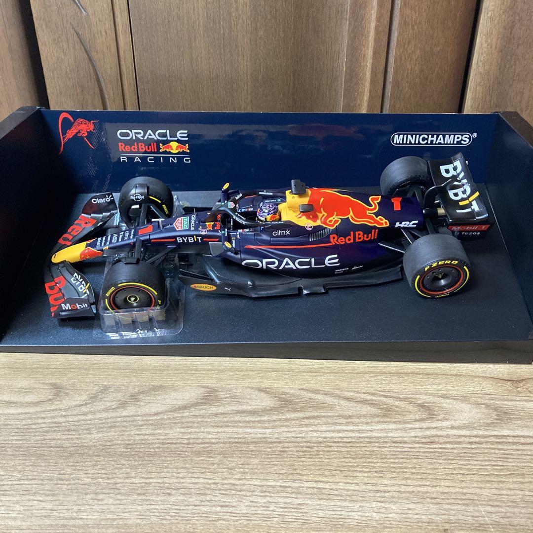 ミニチャンプス1/18OracleRedBullRacingRB18 2022