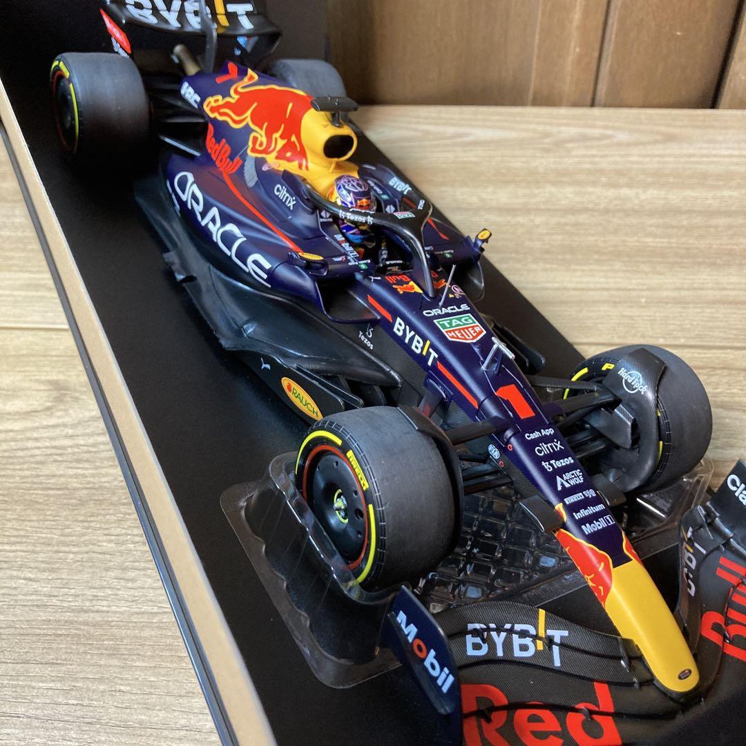 ミニチャンプス1/18OracleRedBullRacingRB18 2022