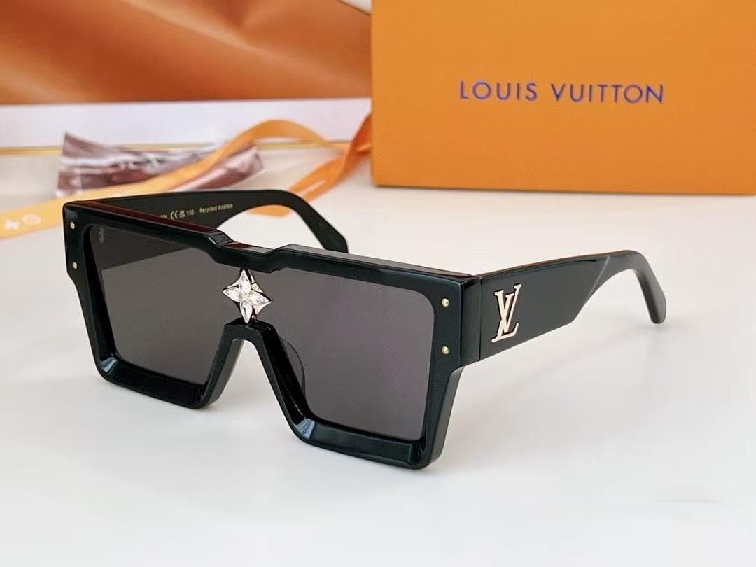 ブラック サングラス