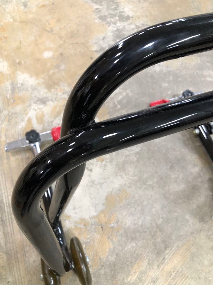 黒いバイクスタンド 高さ調整可能 黒いバイクスタンド 高さ調整可能