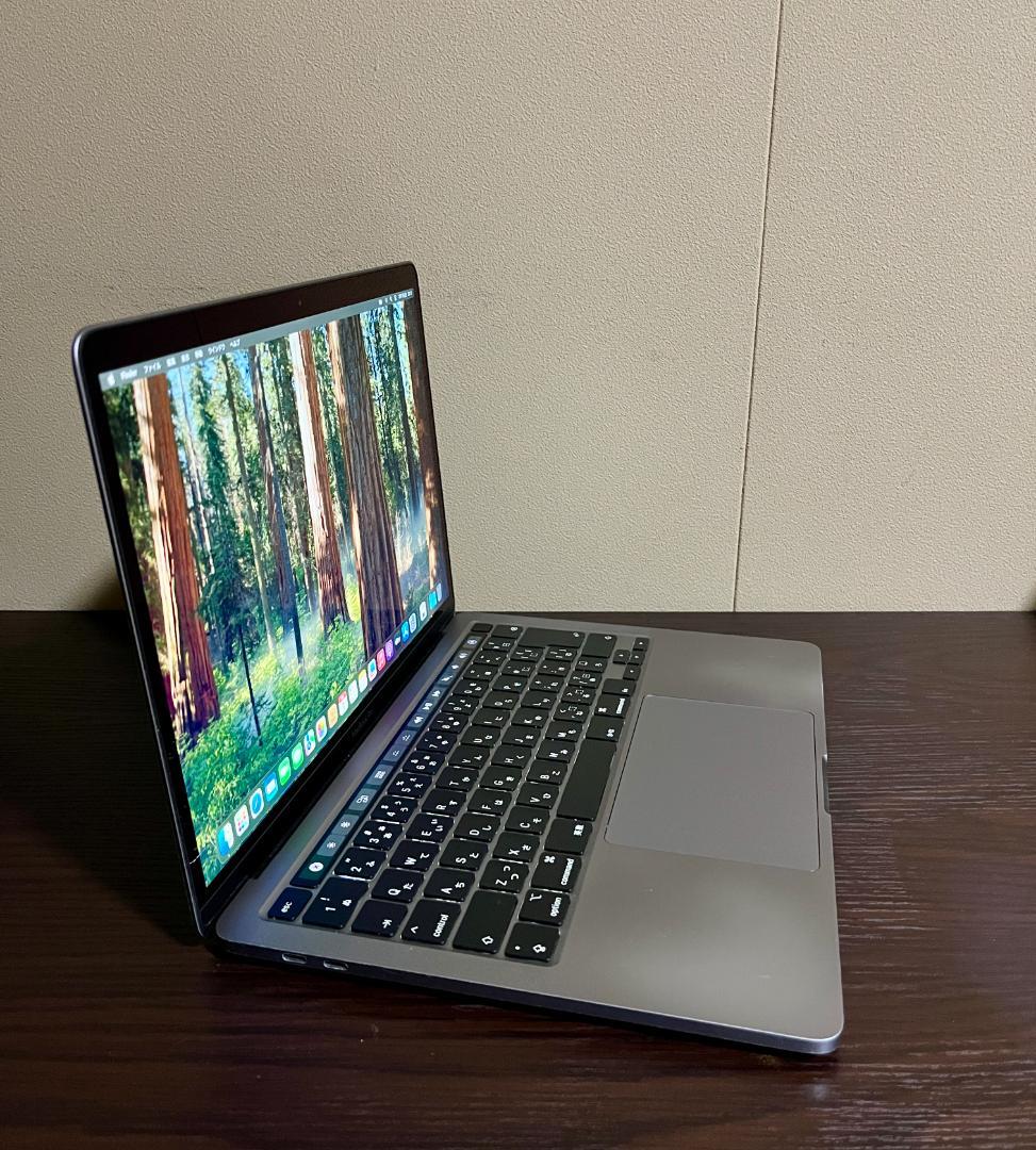 MacBook Pro 13\" 2020 - 高速、i5、16GB、512GB
