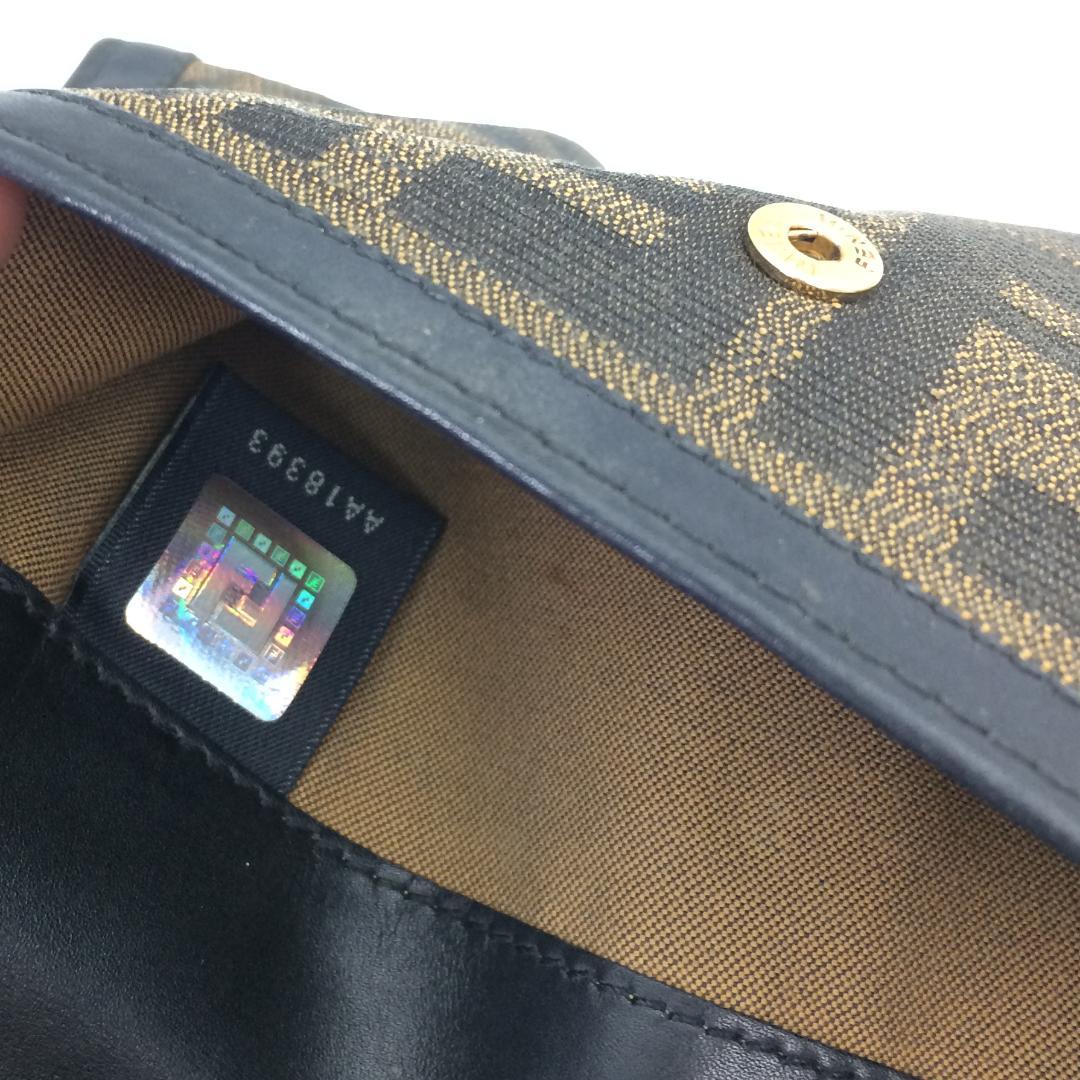 FENDI フェンディ ズッカ柄 二つ折り 長財布