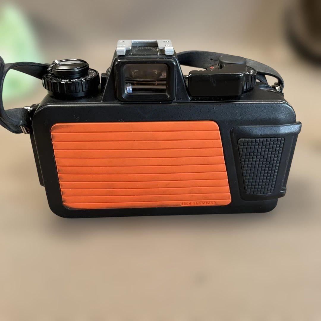 フィルムカメラ Nikon NIKONOS I型 レンズ 水陸両用 映画の中の、あのカメラ｜02 007/サンダーボール作戦（1965