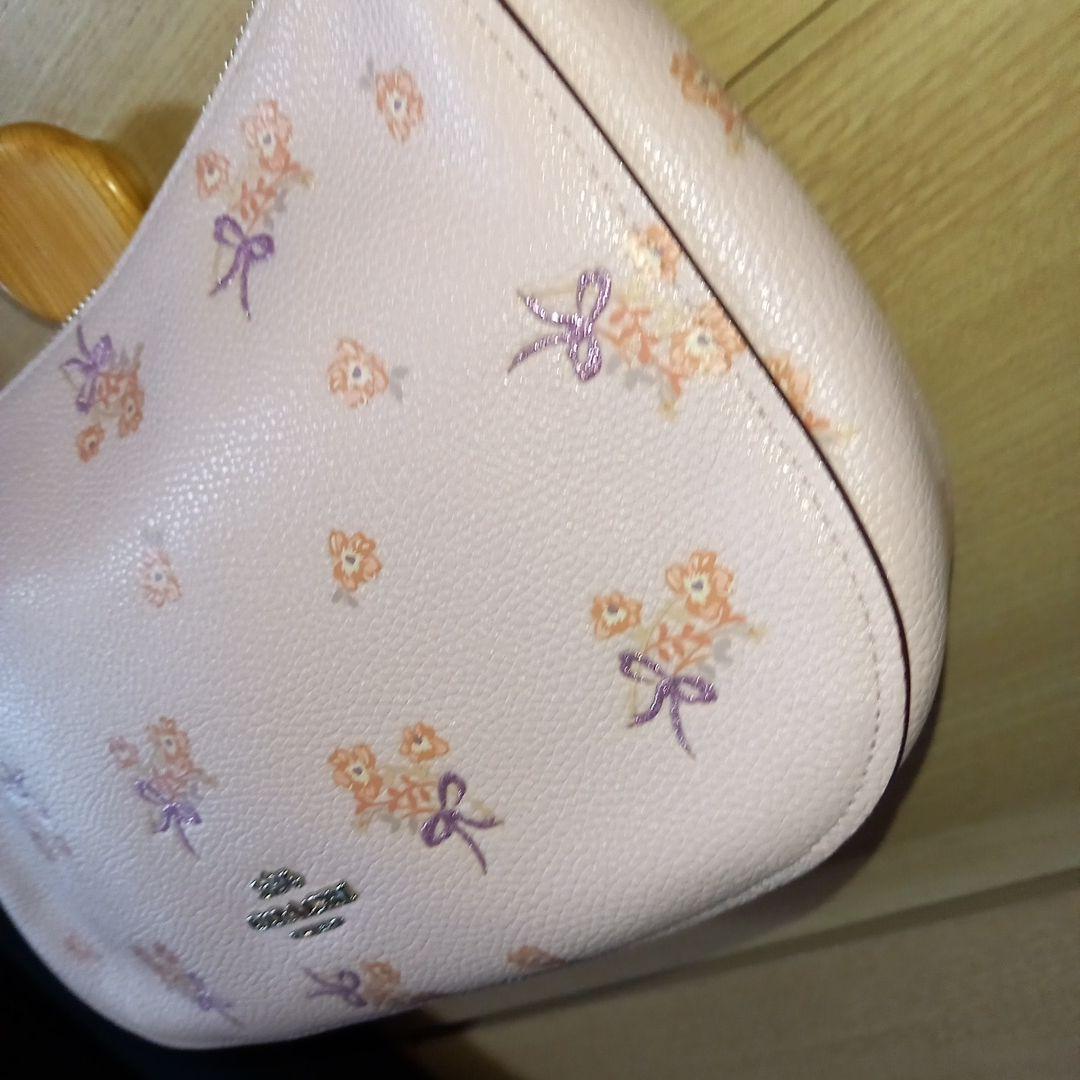 16日まで限定‼️美品COACHワンショルダーバッグ花柄ビンク
