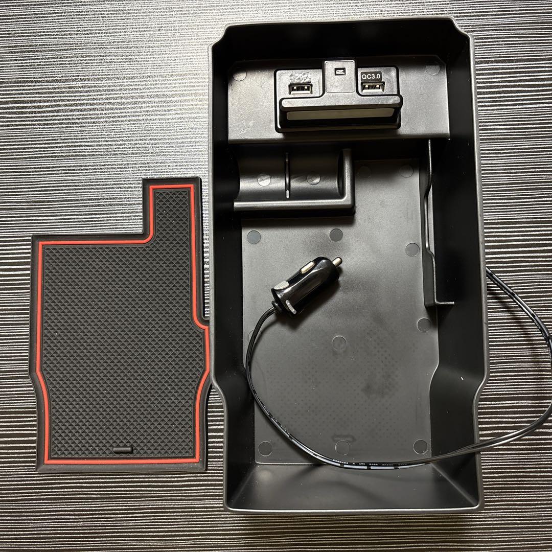 ハリヤー　60系　USB付きセンターコンソールトレイ　マット