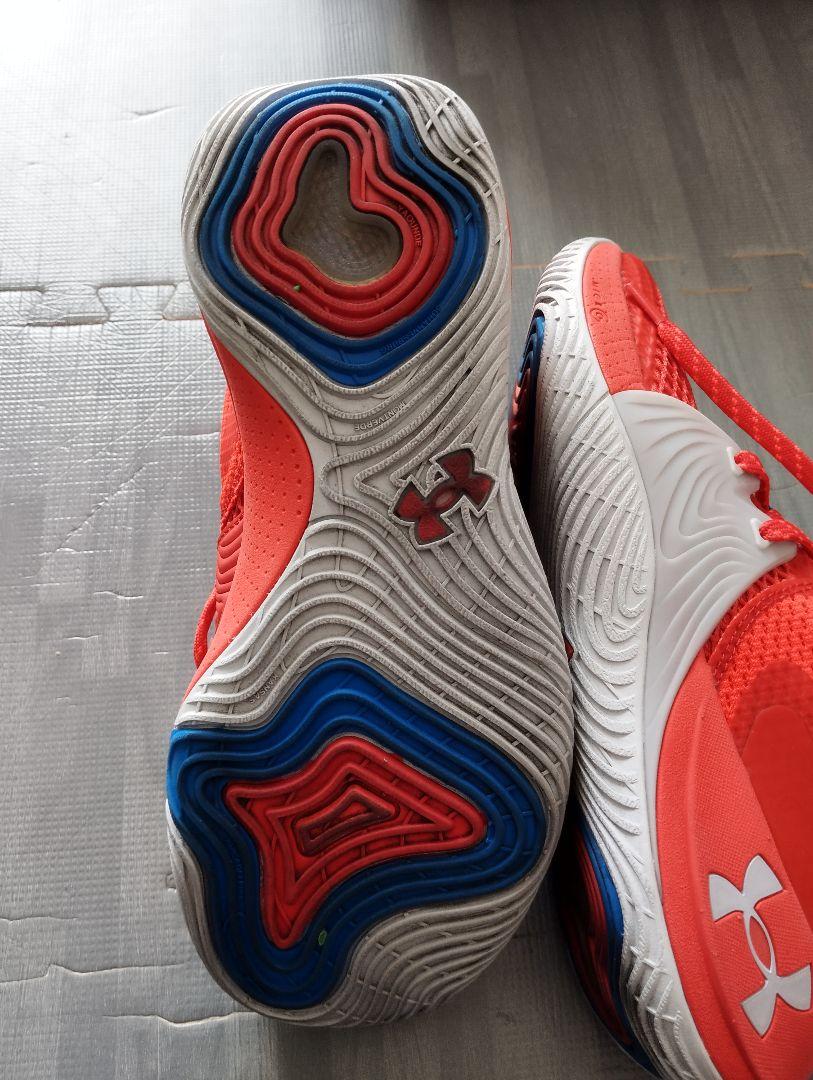 UNDER ARMOUR　限定シューズ