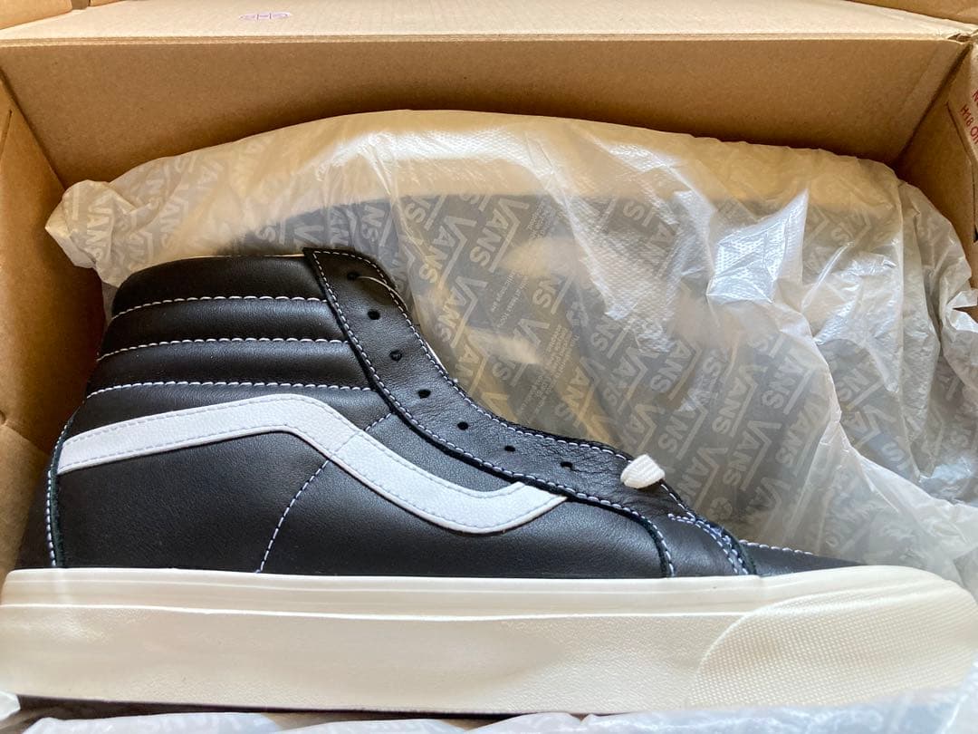 VANS Sk8-Hi ブラックレザー 新品未使用品 サイズ入手困難品✨ VANS Sk8-Hi ブラックレザー 新品未使用品 サイズ入手困難品✨