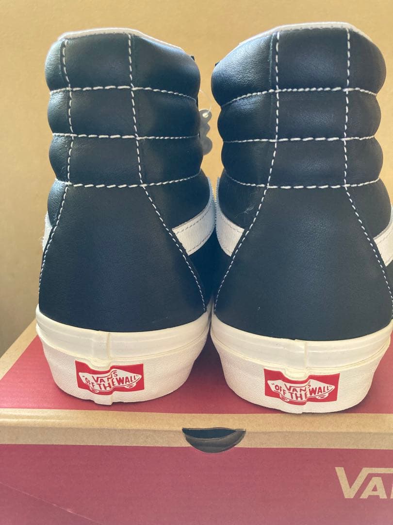 VANS Sk8-Hi ブラックレザー 新品未使用品 サイズ入手困難品✨ VANS Sk8-Hi ブラックレザー 新品未使用品 サイズ入手困難品✨