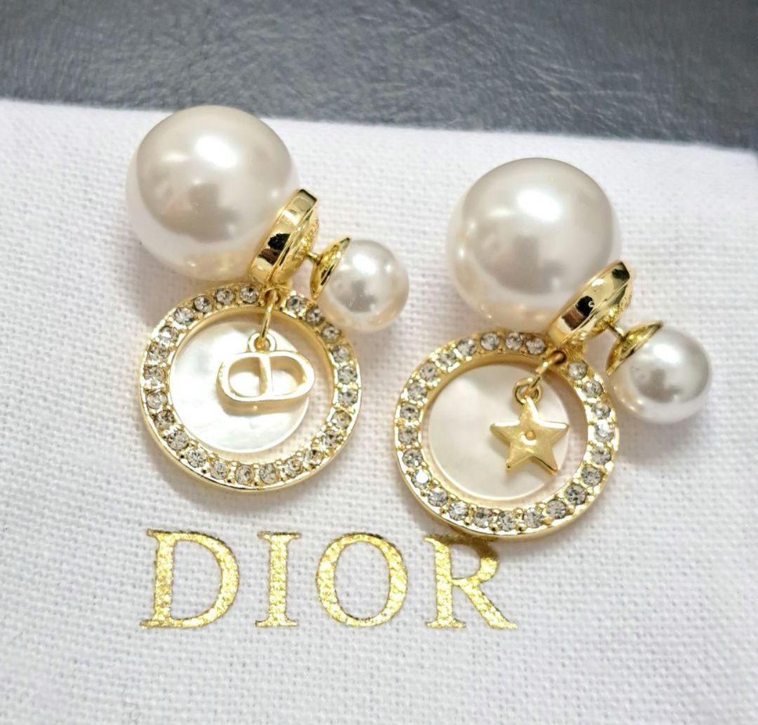 Dior フープピアス ロゴチャーム付き Christian Dior ロゴラインストーン2WAYフープピアス シルバー