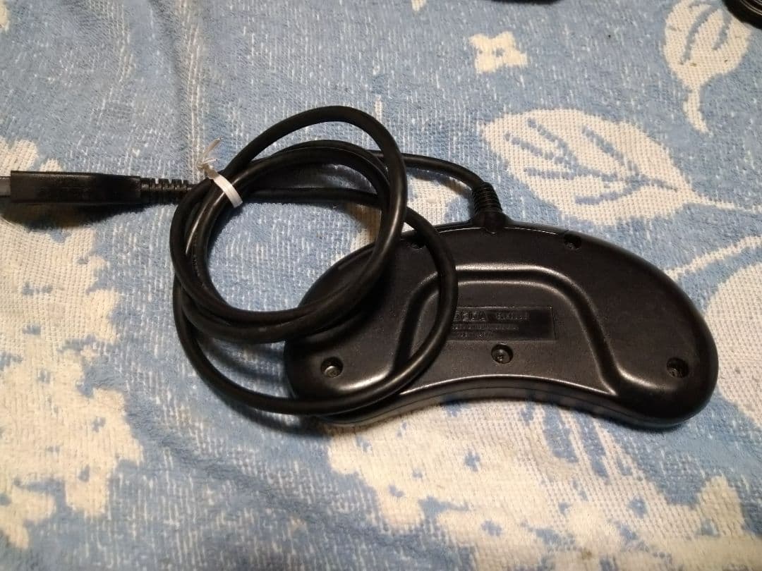 メガドライブ2 本体やや傷や汚れあり