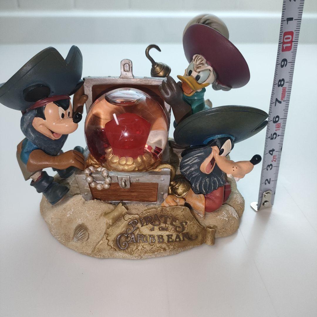 ディズニー　パイレーツオブカリビアン　スノードーム
