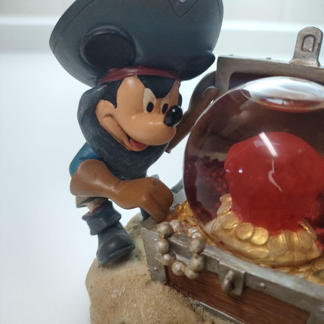ディズニー　パイレーツオブカリビアン　スノードーム