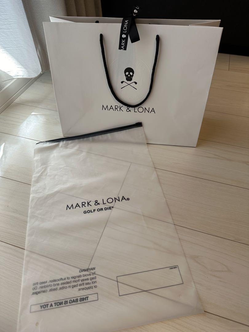 マークアンドロナの紙袋と洋服の入っていた袋