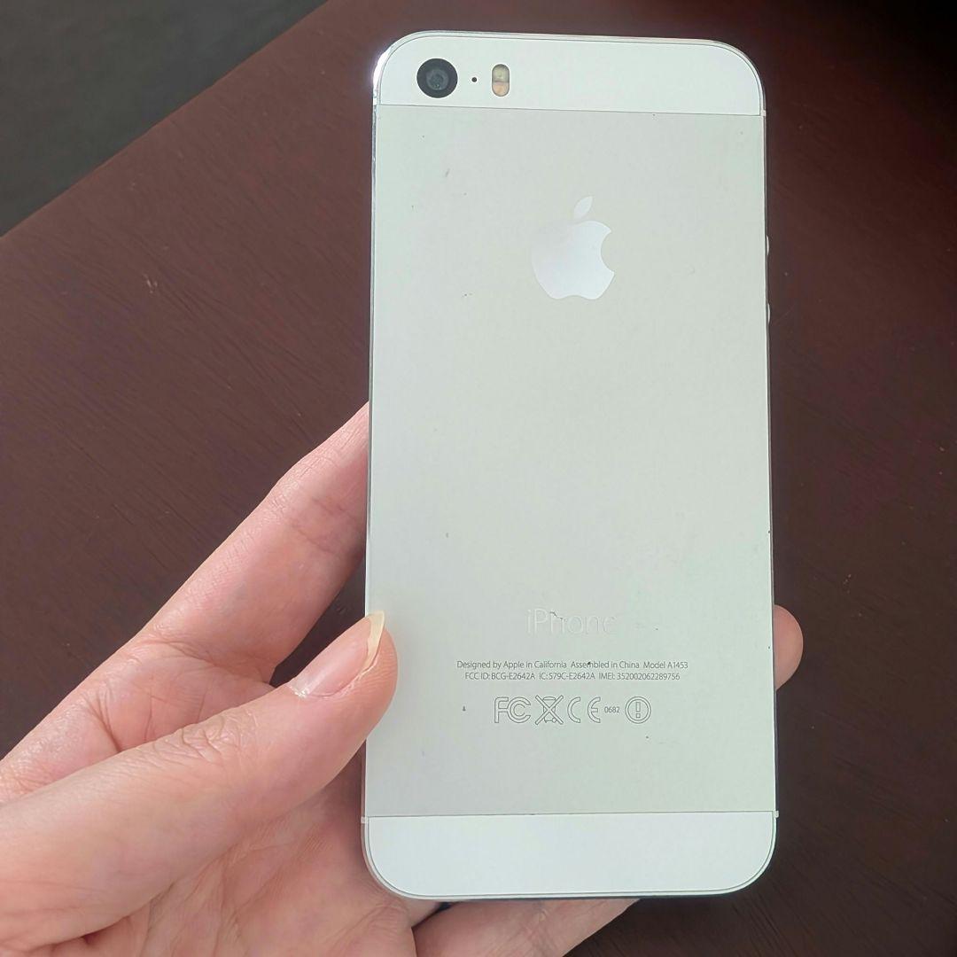 iPhone5s シルバー 16GB スマホ本体 - メルカリ