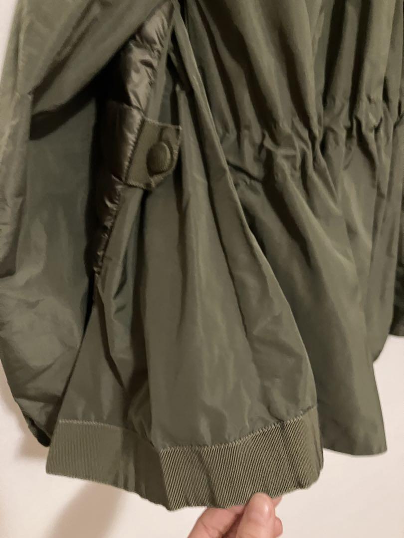 Moncler モンクレール　ダウンとコナイロンのコンビジャケット　カーキ