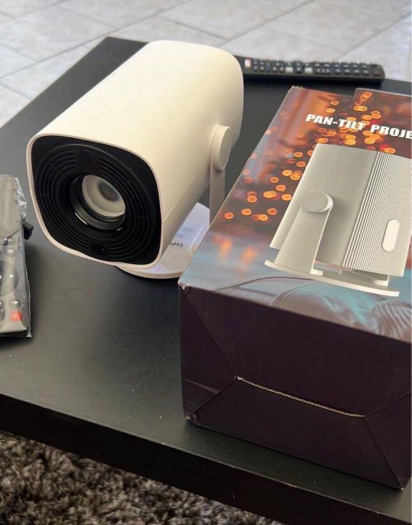 4K UHD プロジェクター 本体 6000ルーメン