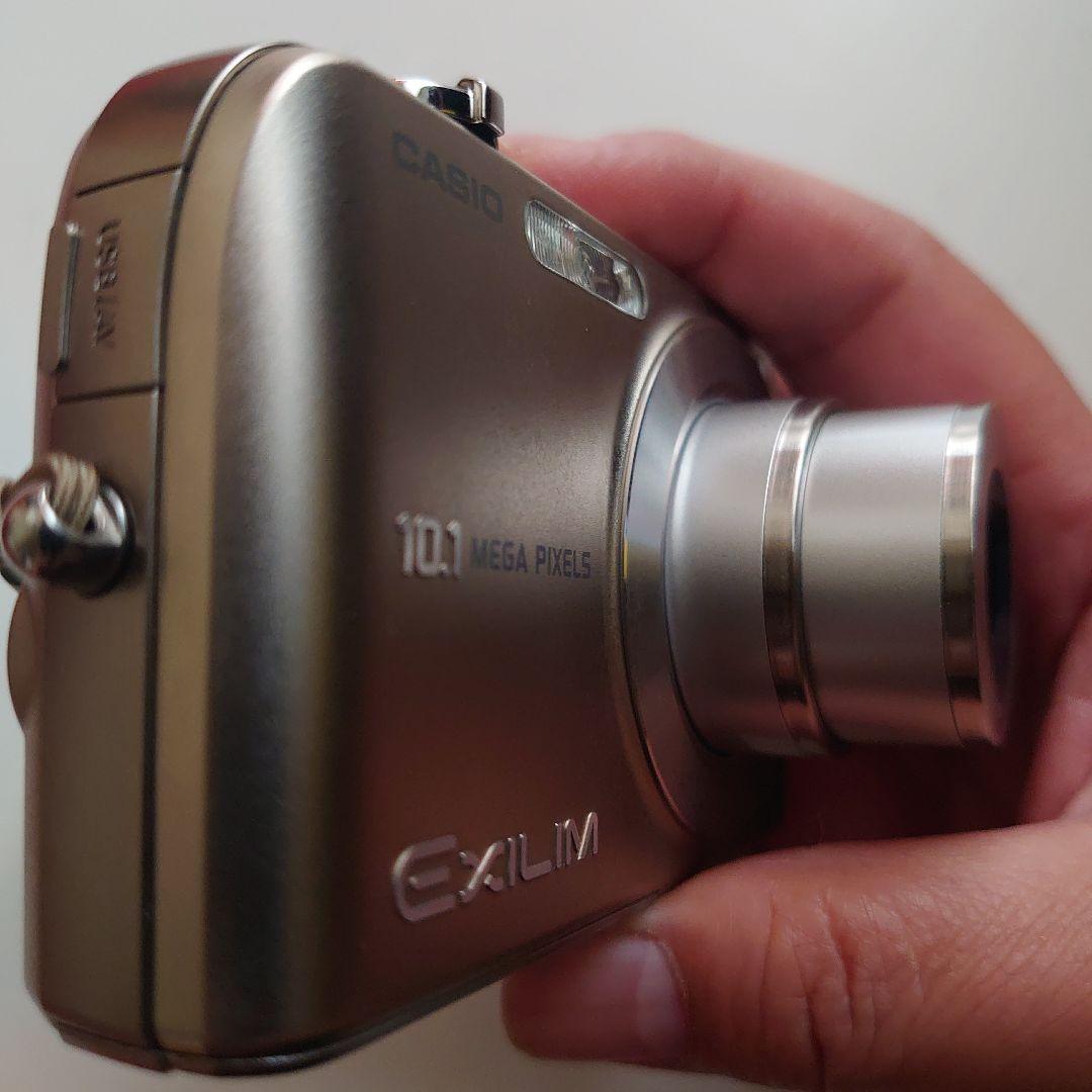 CASIO EX-Z1050 コンパクトデジカメ