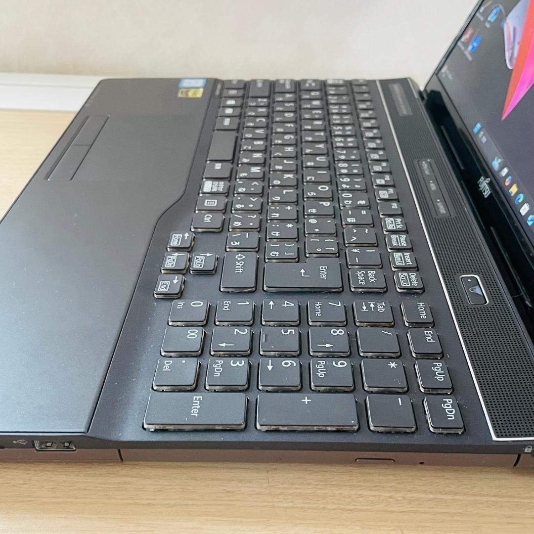ノートパソコン✨Windows11✨Core i7✨SSD✨HDD✨20GB