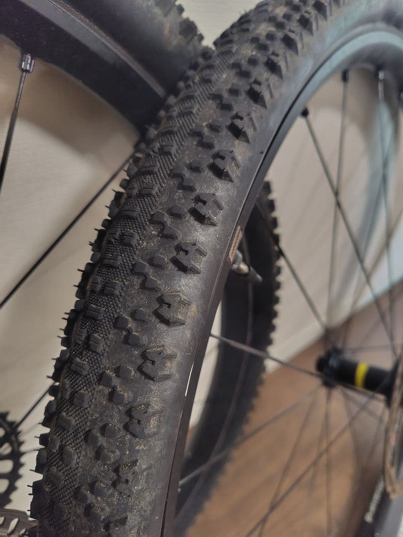 クロスマックスXLSとパナレーサーMAVIC