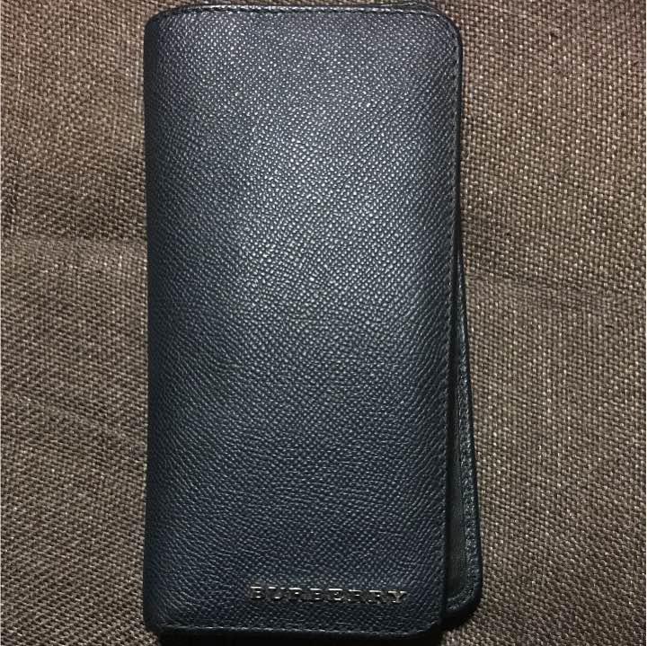 バーバリー 黒 長財布