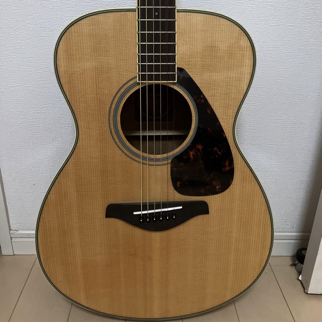ヤマハ　ギター　YAMAHA FS720S