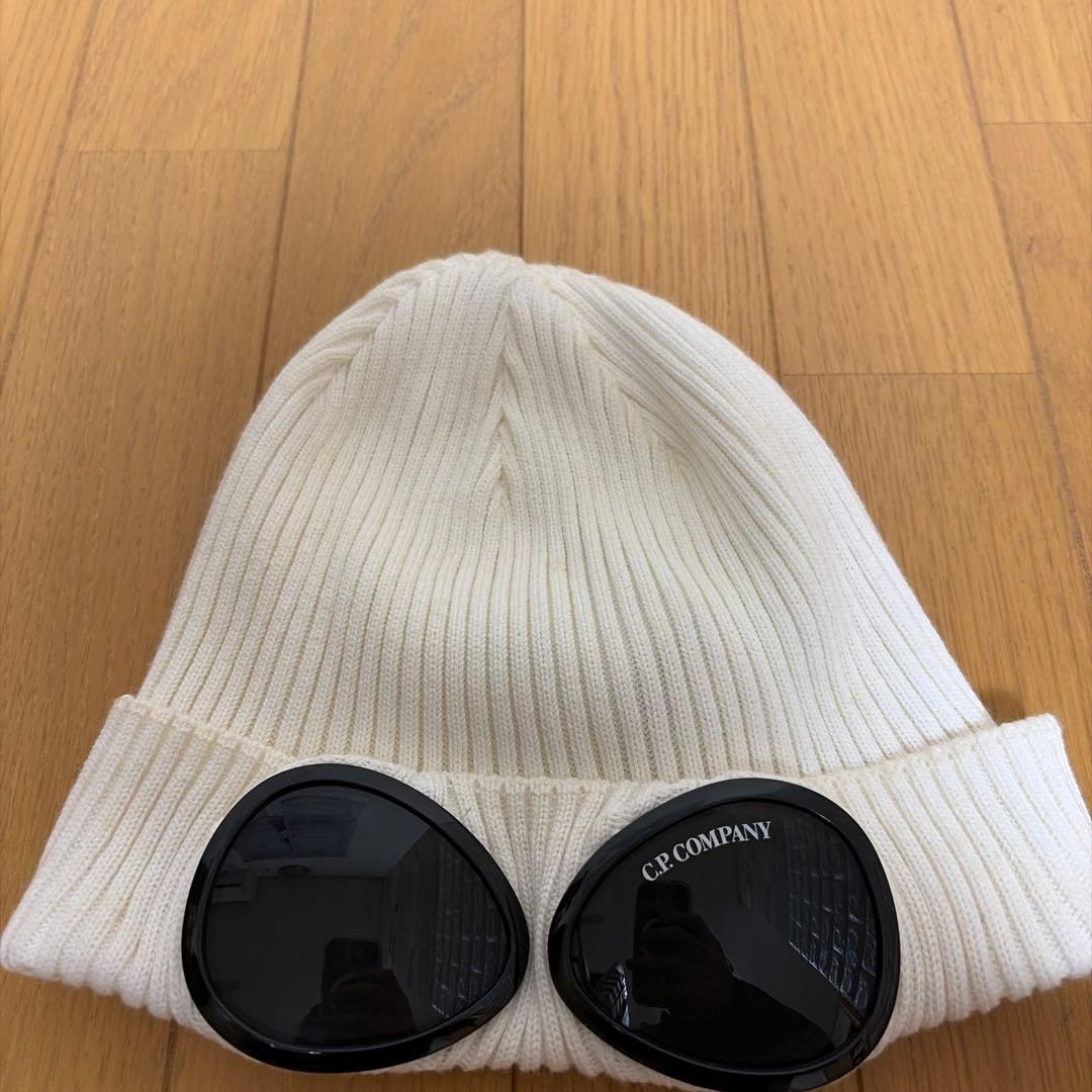 c.p company ゴーグルビーニー白 teeshyne着用C.P. Company