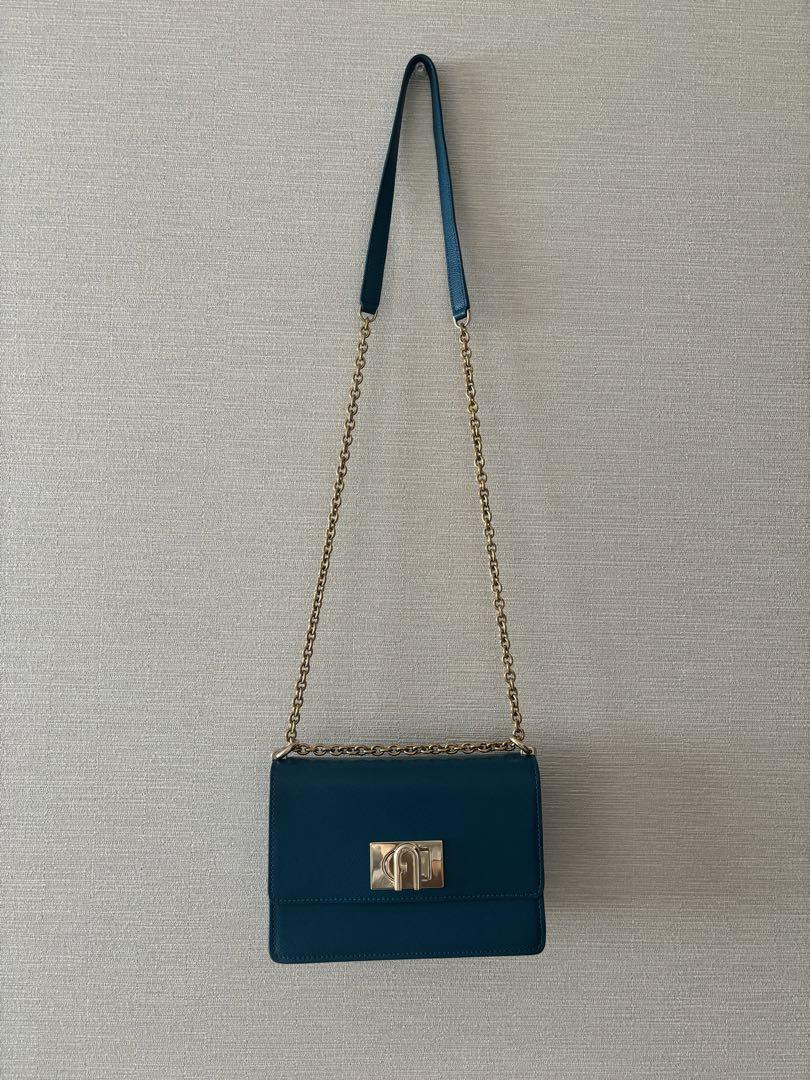 肌触りがいい 美品】FURLA 秋冬カラー クロスボディ ミニ 1927 バッグ