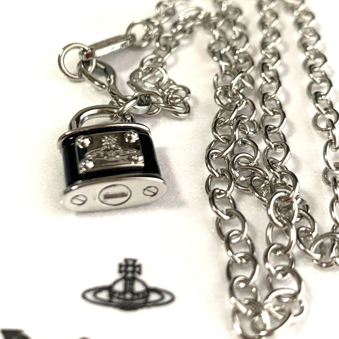 Vivienne Westwood 南京錠　パトロックオーブネックレス