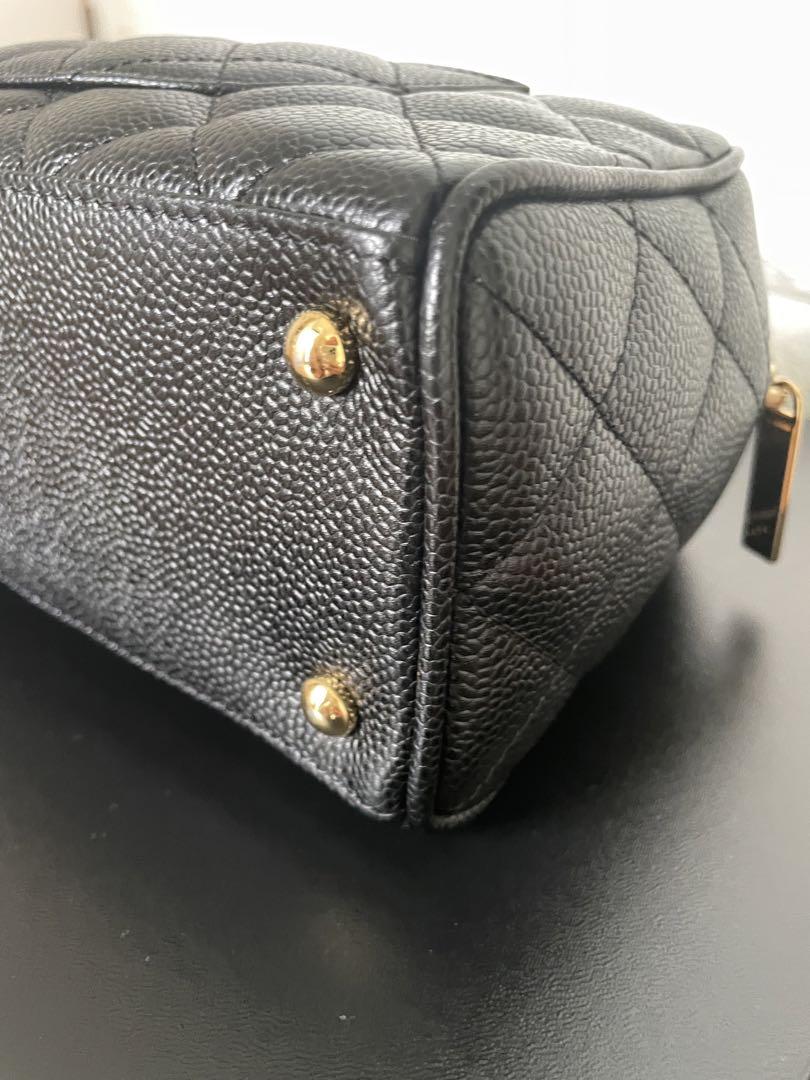 CHANEL ブラックレザー ハンドバッグ