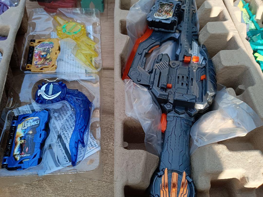 仮面ライダーセイバーまとめ売り
