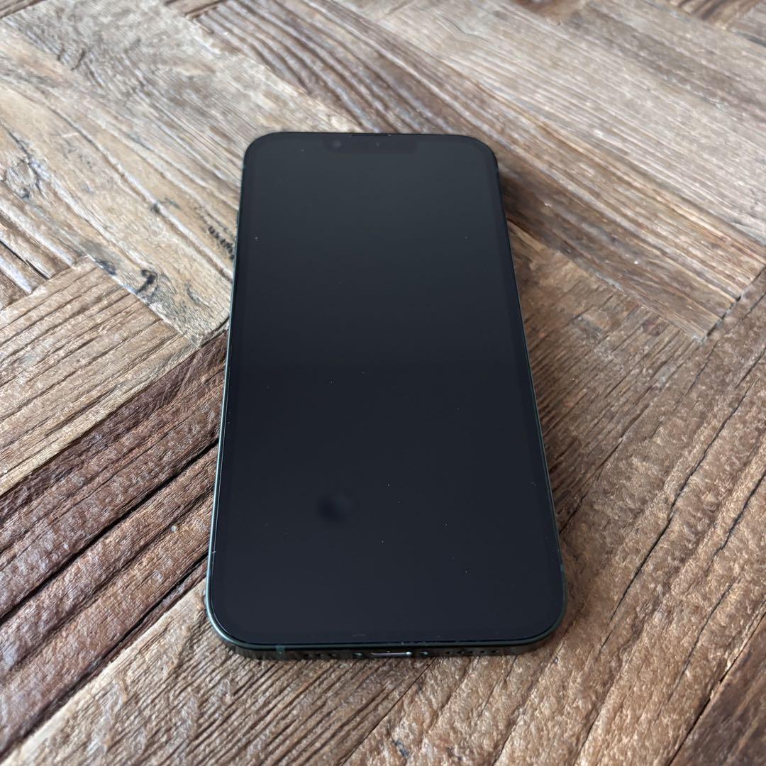 極美品 iPhone 13 グリーン 128GB 純正ケース付