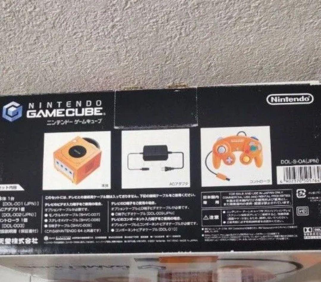 ゲームキューブ本体　オレンジ　コントローラー2個マリオカート他ソフト 3個セット
