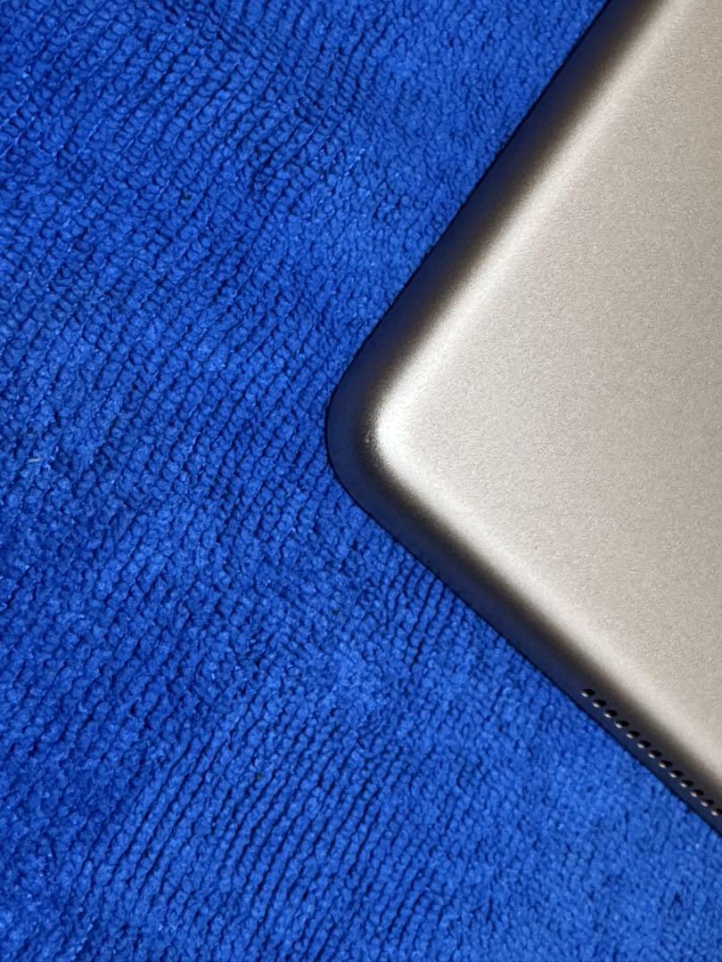 iPad 第7世代 10.2インチ 32GB ゴールド