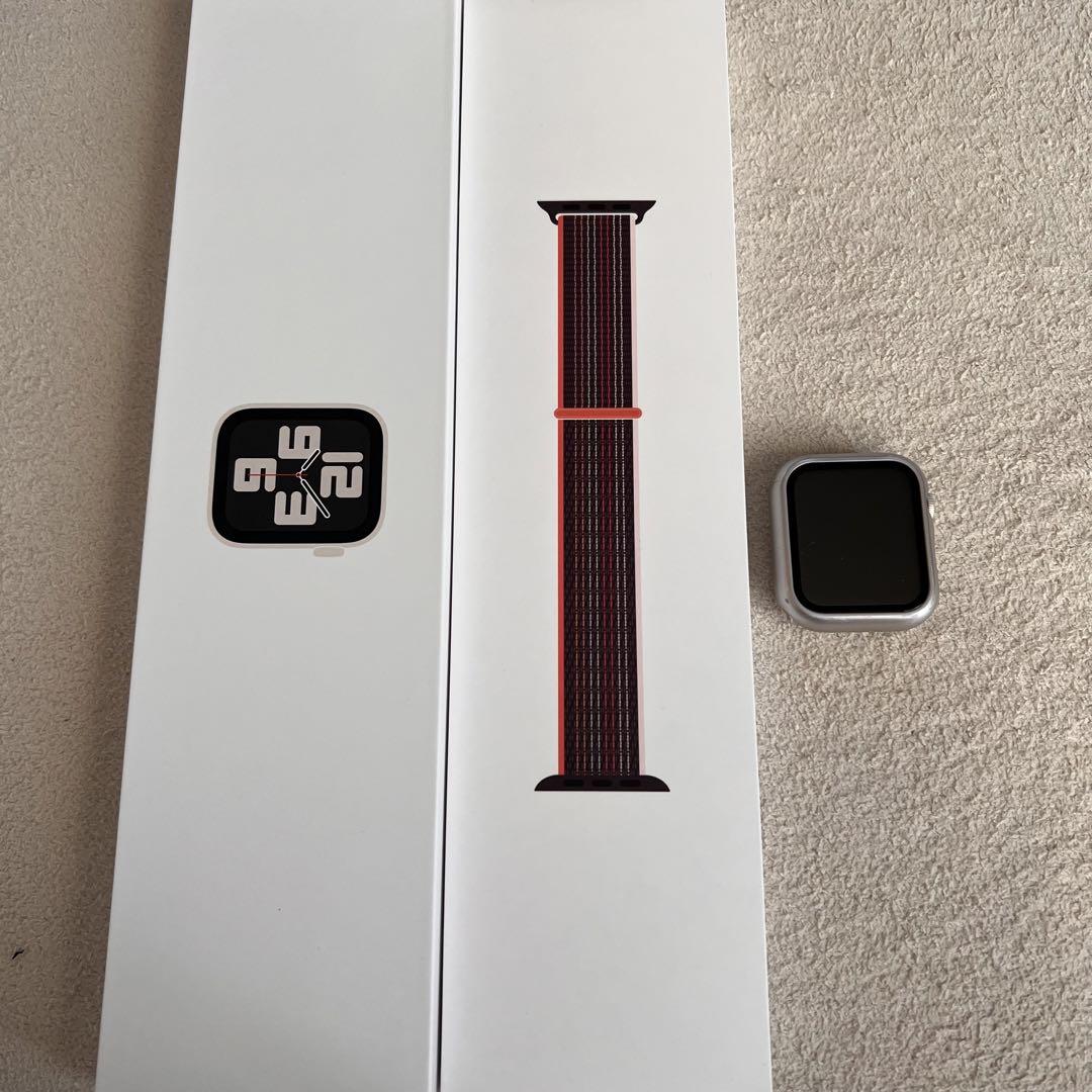Apple Watch SE (第2世代) 44MM スターライトアルミニウム
