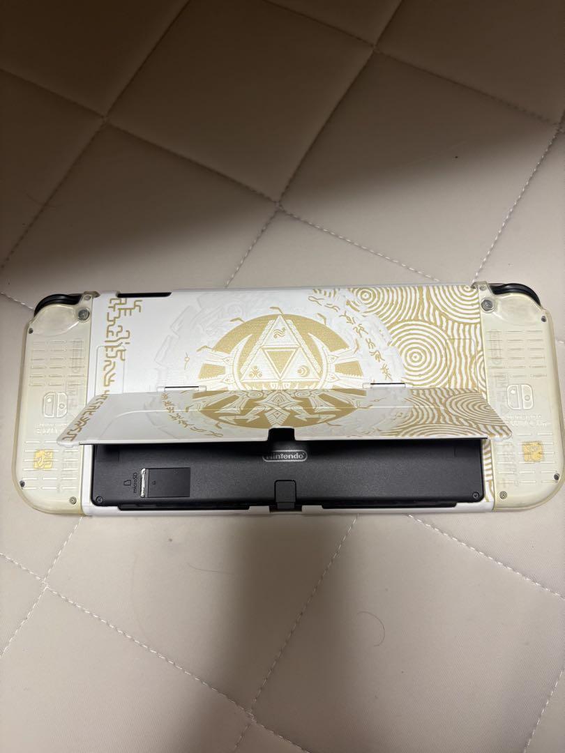 Nintendo Switch 有機Eモデル ゼルダの伝説 キャリングケース付き