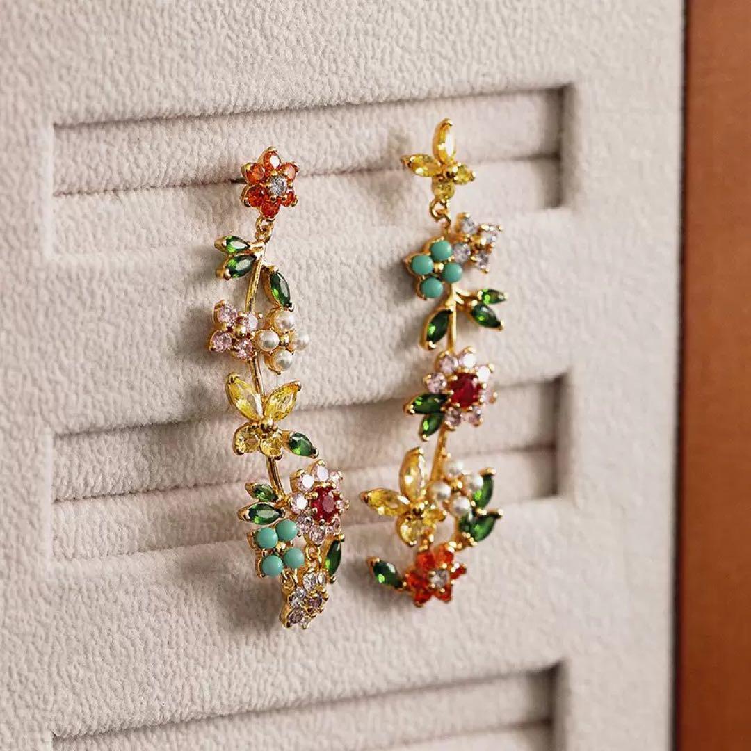 ケイトスペード フラワー ロングピアス - メルカリ