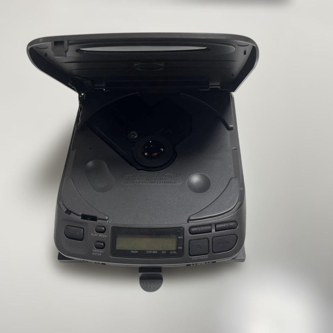 Sony Discman D-202 ポータブルCDプレーヤー - メルカリ