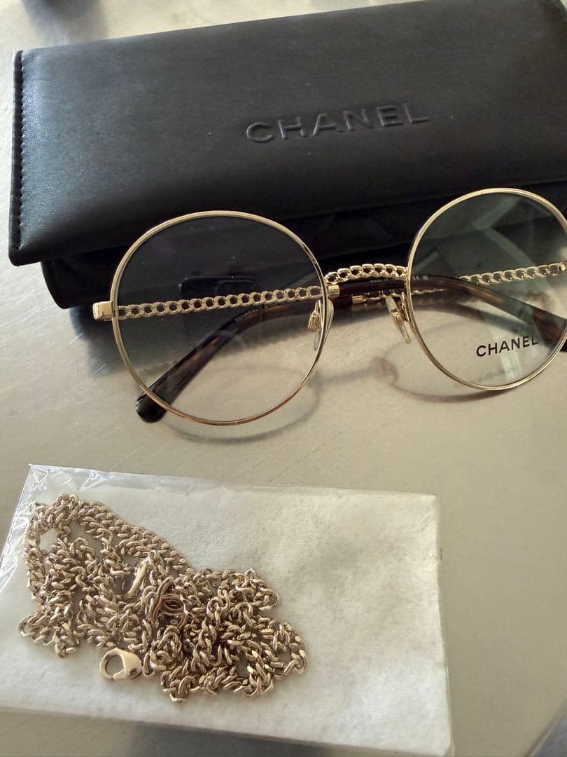 CHANEL ゴールド ラウンド型メガネ ケース付き