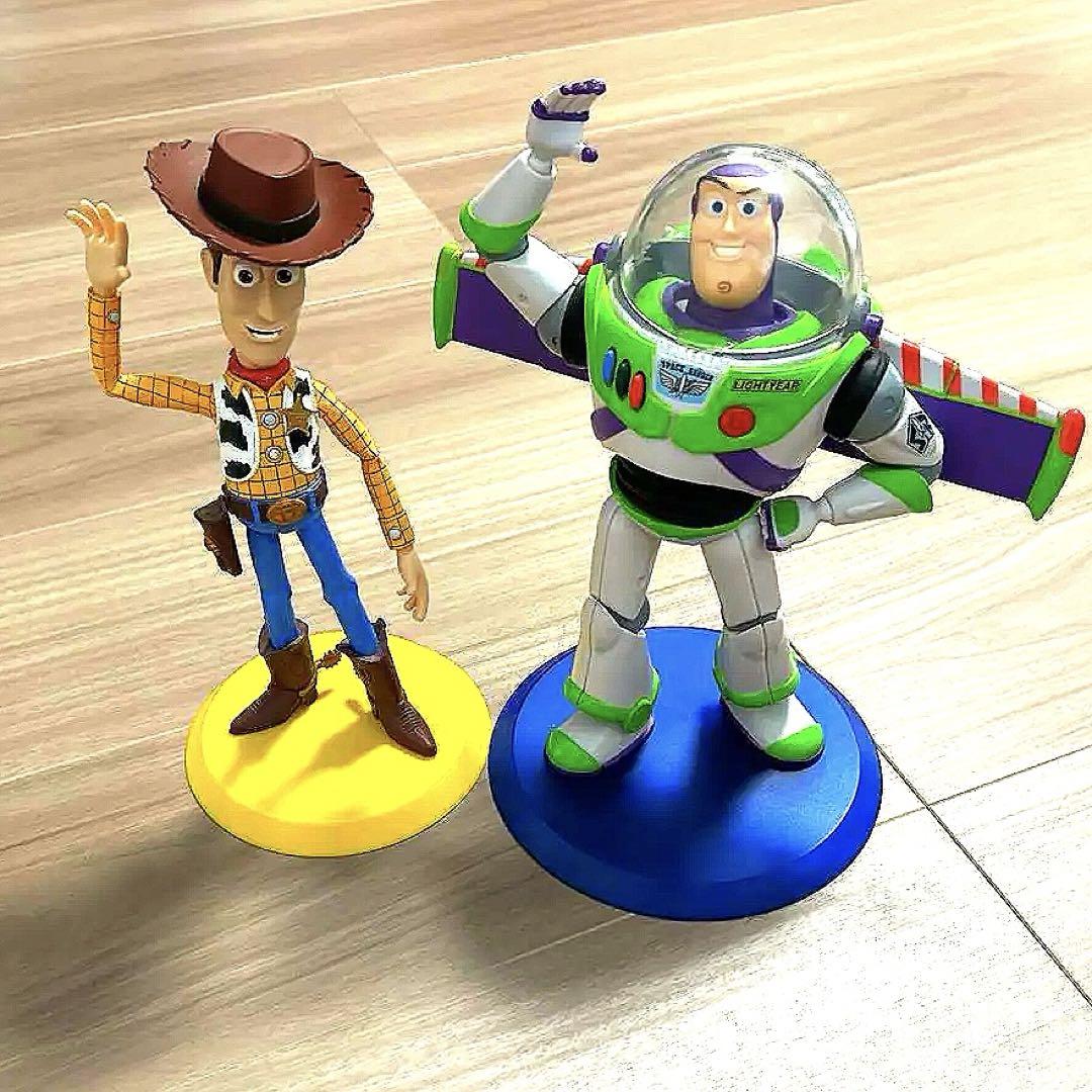 ウッディ、バズ・ライトイヤー フィギュアセット - メルカリ
