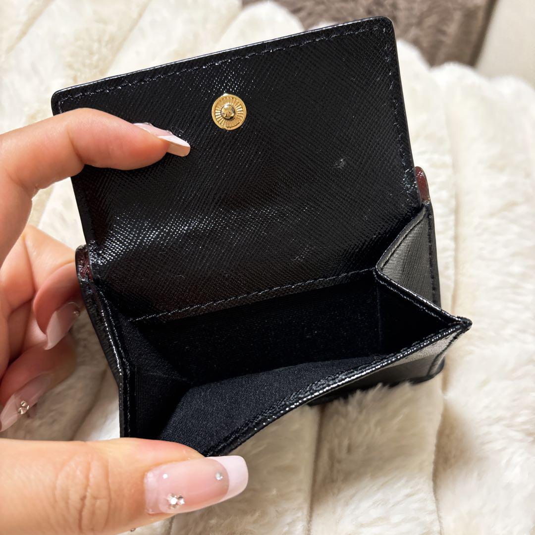 新品同様　Marc Jacobs 三つ折り財布 ブラック ボルドー