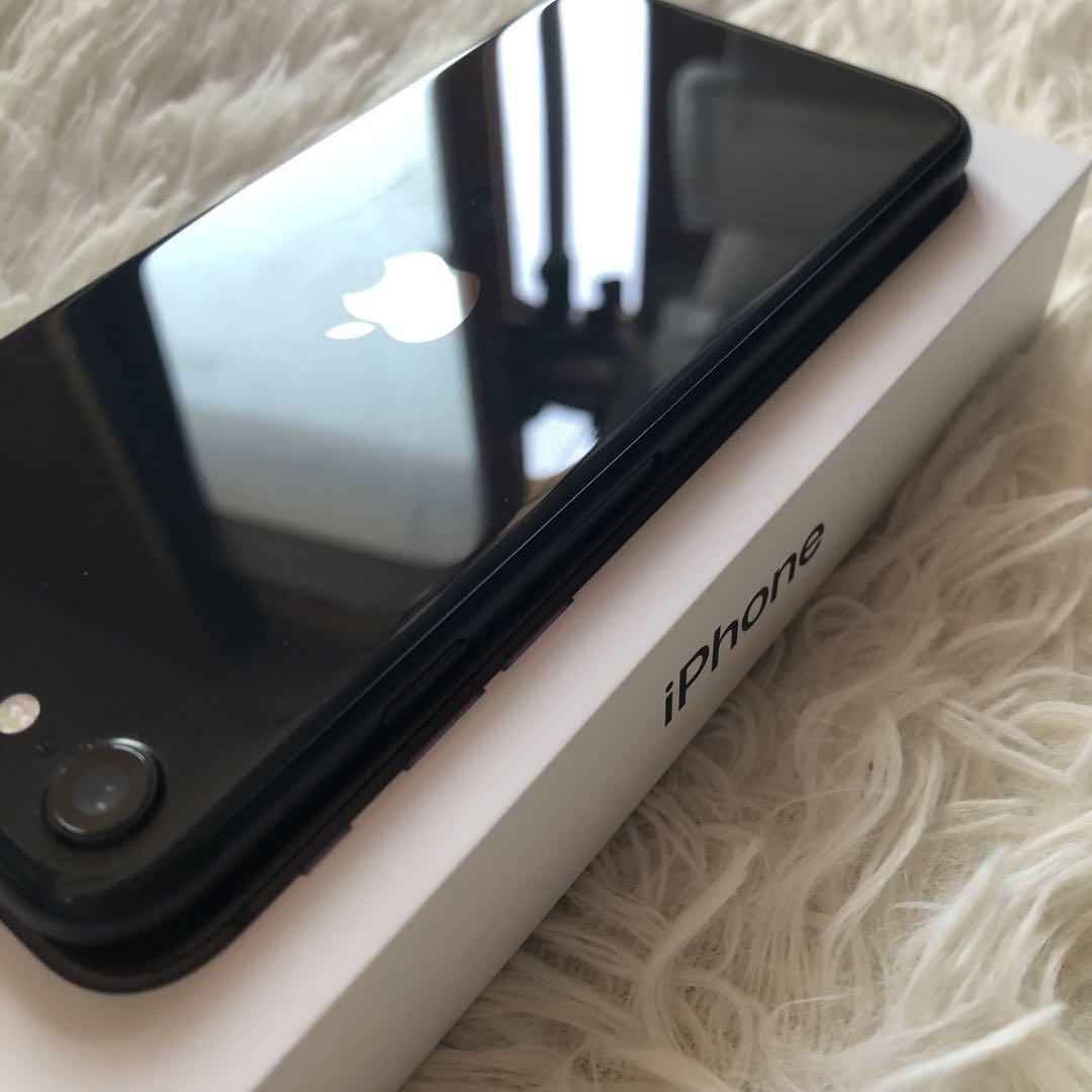 【すぐ発送】iPhone SE2 64GB SIMフリー　【美品】