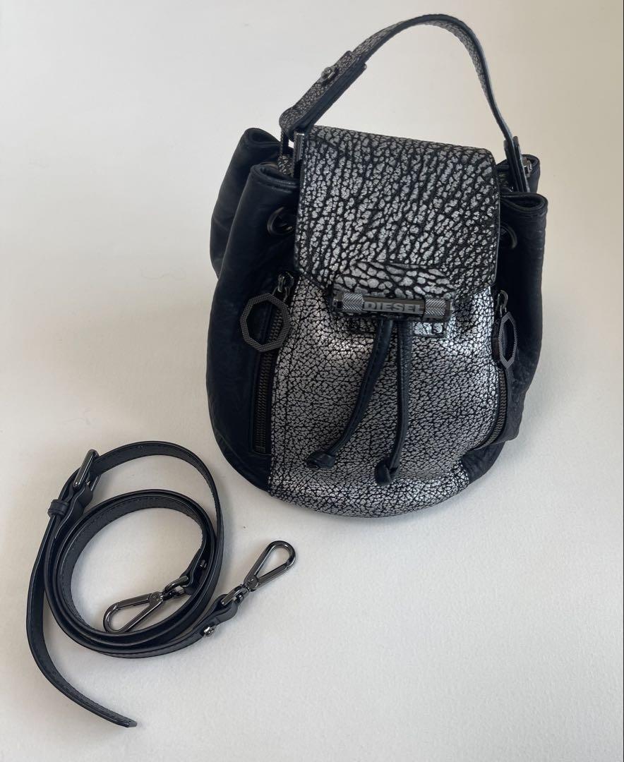 DIESELレディース/バケツバッグ 黒とシルバー