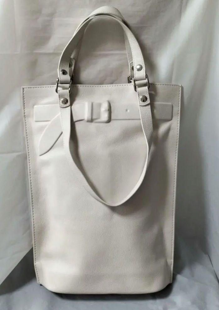 【IO PELLE】レザー✨型押し✨トートバッグ✨ホワイト✨