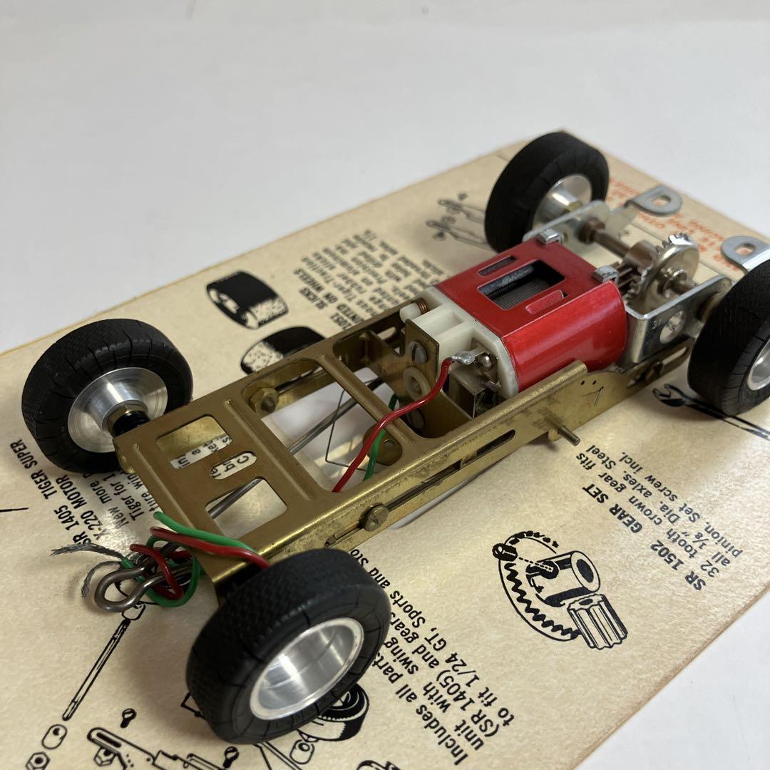 Monogram 1/24 FERRARI 275P ボディーキット＆シャーシ
