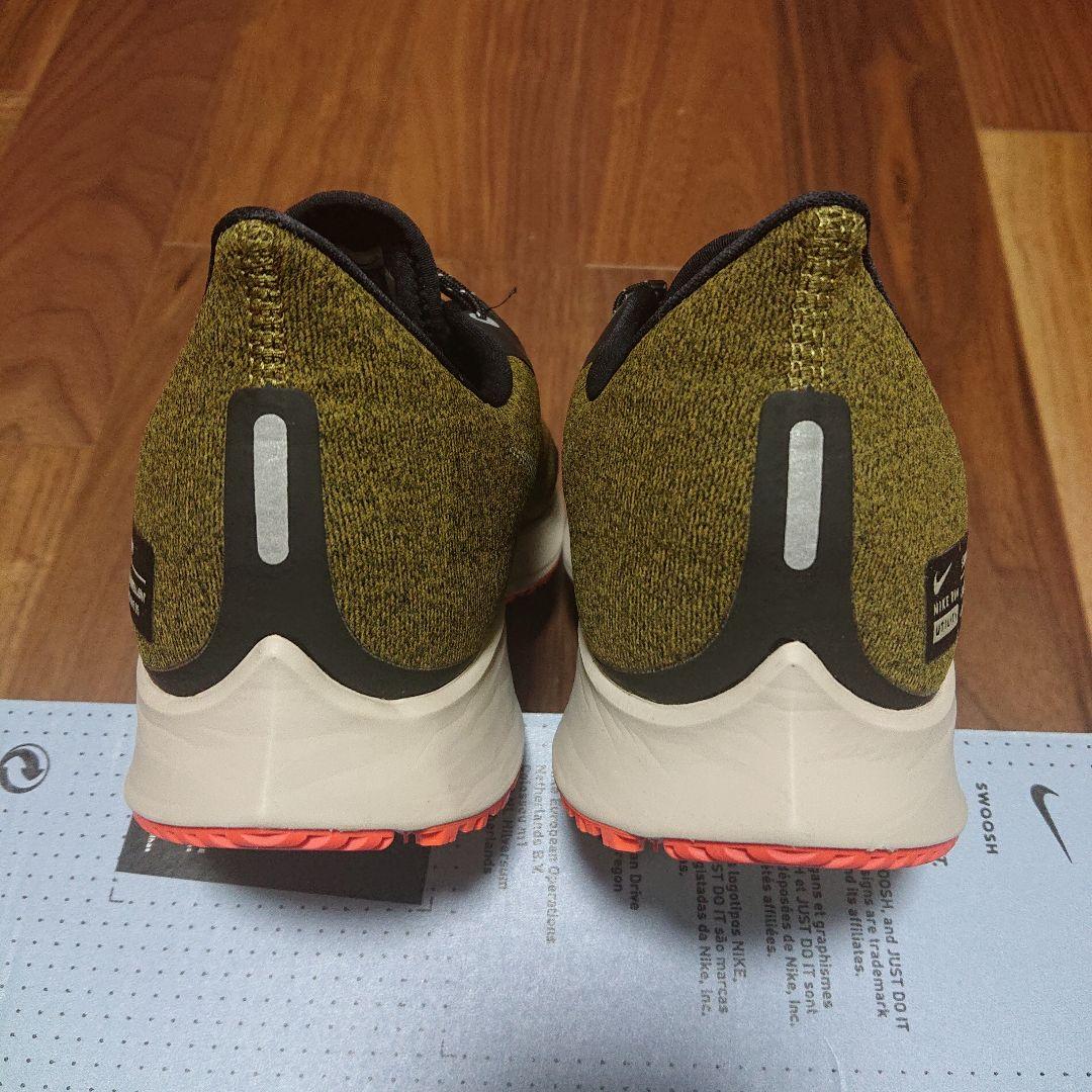 Nike スニーカー ブラック/オリーブ Nike スニーカー ブラック/オリーブ