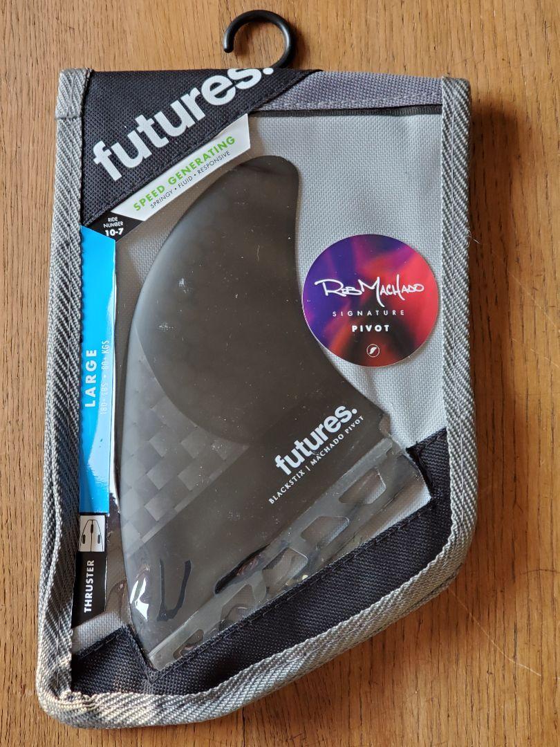 ＜新品・送料込み＞futures マチャド PIVOTトライフィン