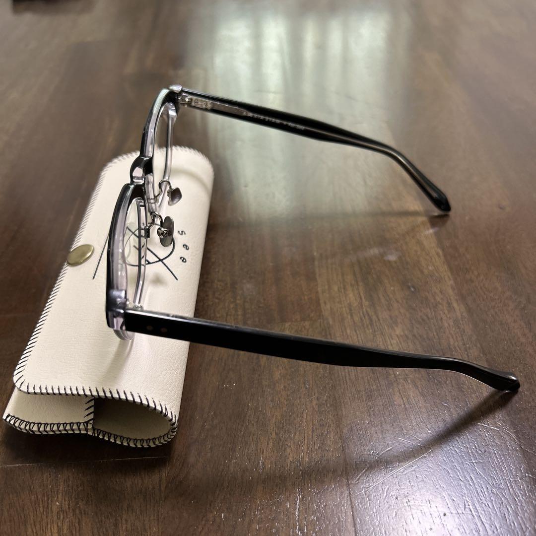 ボストン型 ブラックフレーム